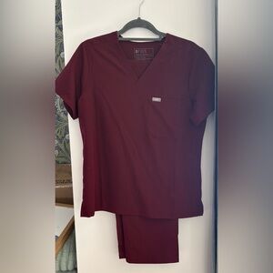 Figs Technical Collection scrub set in burgundy. EUC.
